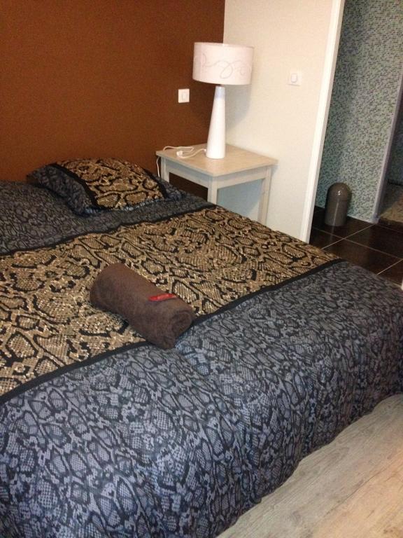 Appartements D'Hotes Santa Giulia Niort Room photo